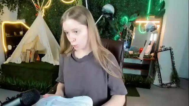 Image 10 of mayasinabon Stream on Chaturbate on 1 month ago