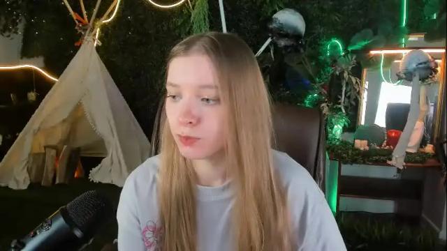 Image 2 of mayasinabon Stream on Chaturbate on 19 days ago