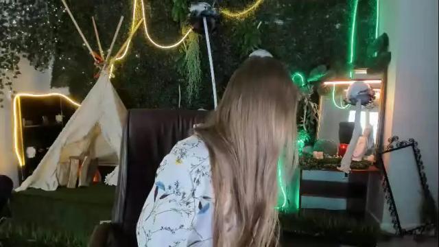 Image 3 of mayasinabon Stream on Chaturbate on 17 days ago