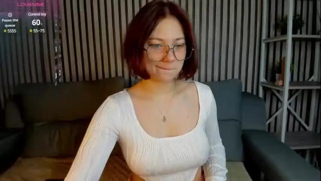 Image 7 of maybe_mia Stream on Chaturbate on 1 month ago