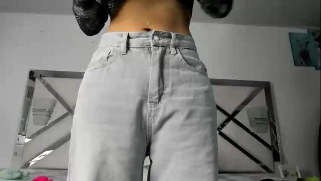 Image 7 of maybelline_666 Stream on Chaturbate on 18 days ago