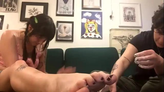 Image 4 of mayismymommy Stream on Chaturbate on 14 months ago