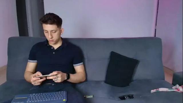 Image 3 of maykol_victoria Stream on Chaturbate on 15 days ago