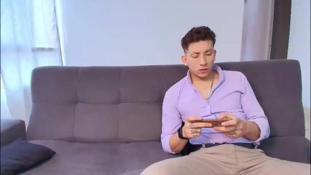 Image 4 of maykol_victoria Stream on Chaturbate on 3 months ago