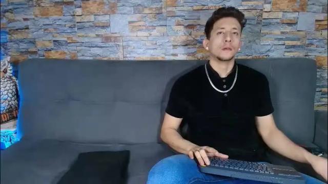 Image 7 of maykol_victoria Stream on Chaturbate on 13 hours ago