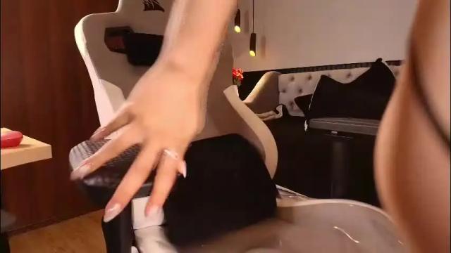 Image 8 of mayli_xx Stream on Chaturbate on 11 days ago