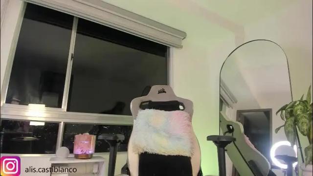 Image 8 of mayli_xx Stream on Chaturbate on 1 month ago