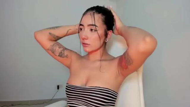 Image 2 of mayreft_uwu_ Stream on Chaturbate on 19 months ago