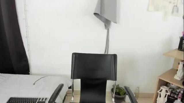 Image 2 of mazikeen_18 Stream on Chaturbate on 1 month ago