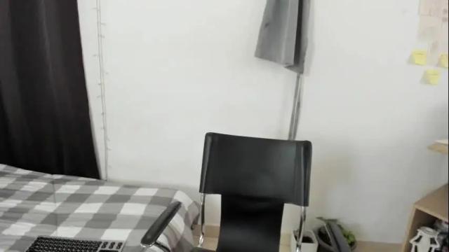 Image 2 of mazikeen_18 Stream on Chaturbate on 20 days ago