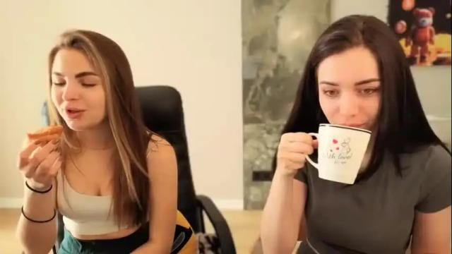 Image 2 of mcflurry18 Stream on Chaturbate on 4 months ago