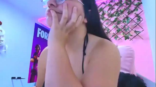 Image 10 of mckennahot303av Stream on Chaturbate on 9 days ago
