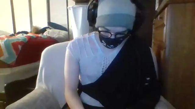 Image 12 of mdcrudelis Stream on Chaturbate on 20 months ago