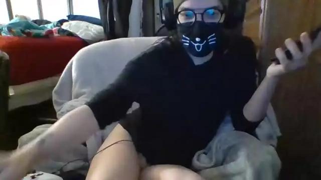 Image 4 of mdcrudelis Stream on Chaturbate on 17 months ago
