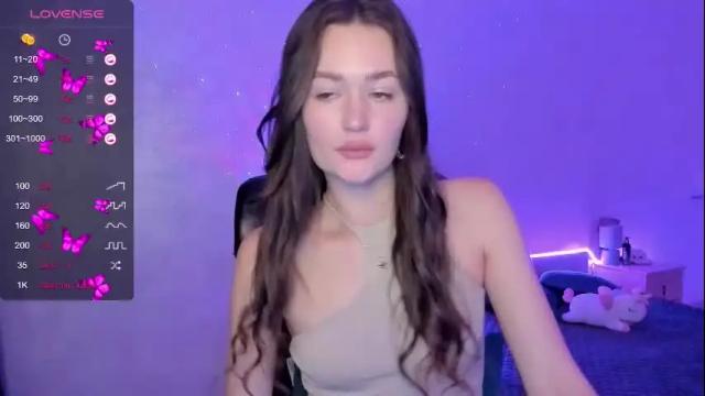 Image 4 of me_elfiee Stream on Chaturbate on 20 months ago