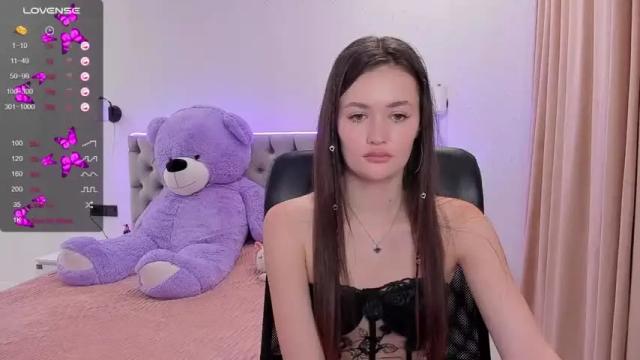 Thumbnail 2, me_elfiee's Stream at Chaturbate, 19 months ago