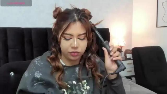 Image 12 of medussa_w Stream on Chaturbate on 15 months ago