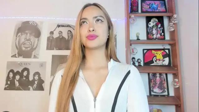 Image 3 of meeowlody Stream on Chaturbate on 3 months ago