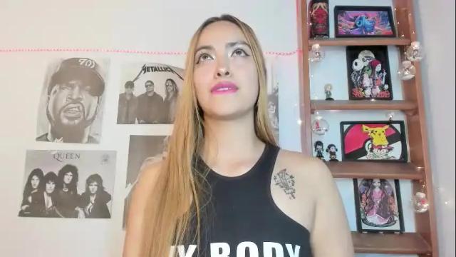 Image 3 of meeowlody Stream on Chaturbate on 3 months ago