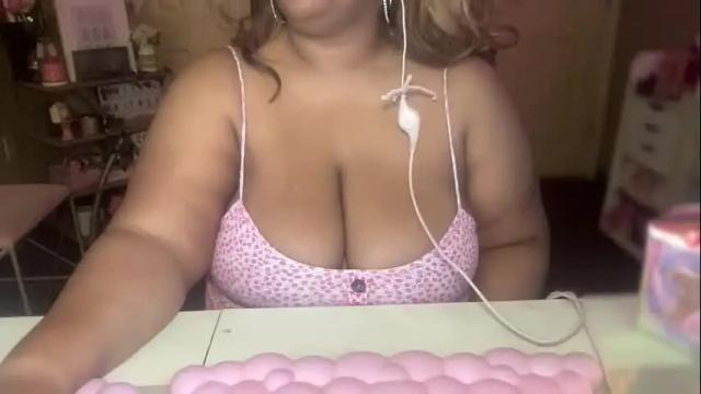 Image 3 of meetsouthernpeach Stream on Chaturbate on 1 month ago