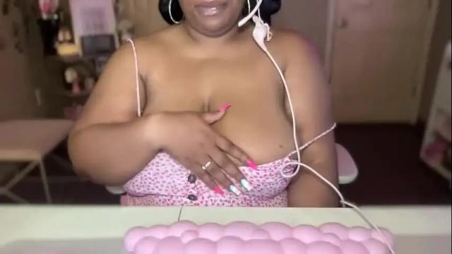 Thumbnail 2, meetsouthernpeach's Stream at Chaturbate, 1 month ago