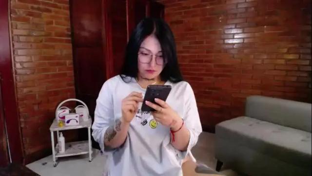 Image 7 of meg_velvet Stream on Chaturbate on 24 days ago