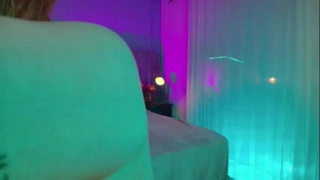 Image 3 of meg_winchester Stream on Chaturbate on 2 months ago