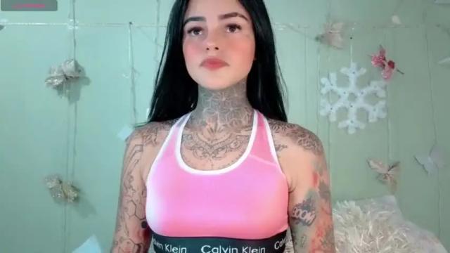 Image 2 of mega_fox_ Stream on Chaturbate on 16 months ago