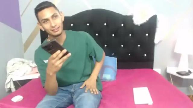 Image 7 of megan_and_massimo_hm Stream on Chaturbate on 13 months ago