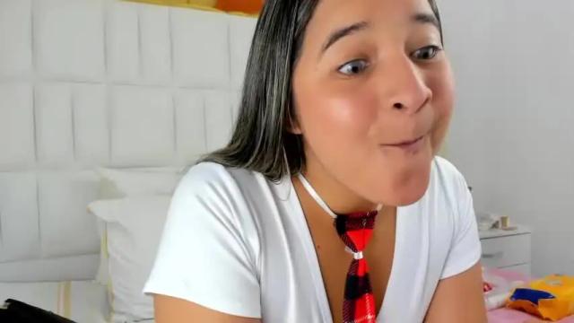 Image 6 of megan_ariana Stream on Chaturbate on 17 months ago