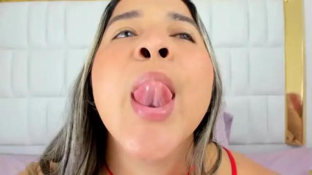 Image 12 of megan_ariana Stream on Chaturbate on 17 months ago
