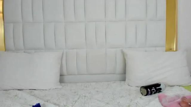 Image 6 of megan_ariana Stream on Chaturbate on 16 months ago