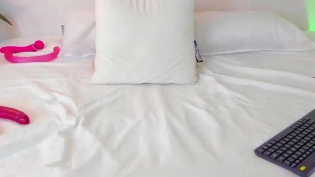 Image 11 of megan_ashly Stream on Chaturbate on 16 months ago