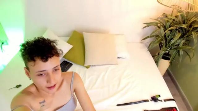 Image 8 of megan_ashly Stream on Chaturbate on 16 months ago