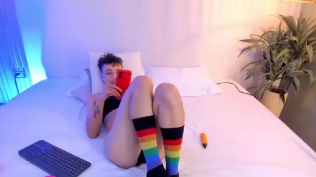 Image 3 of megan_ashly Stream on Chaturbate on 15 months ago