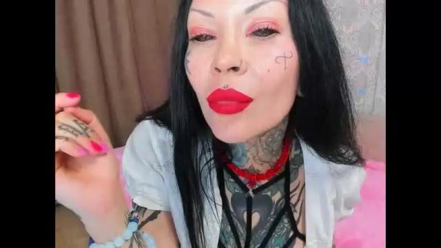 Image 12 of megan_blackmoon Stream on Chaturbate on 24 days ago