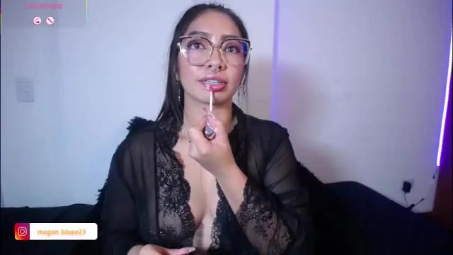 Image 12 of megan_bluee_ Stream on Chaturbate on 1 month ago