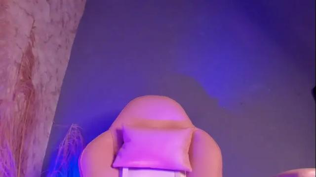 Image 10 of megan_browns1 Stream on Chaturbate on 1 month ago