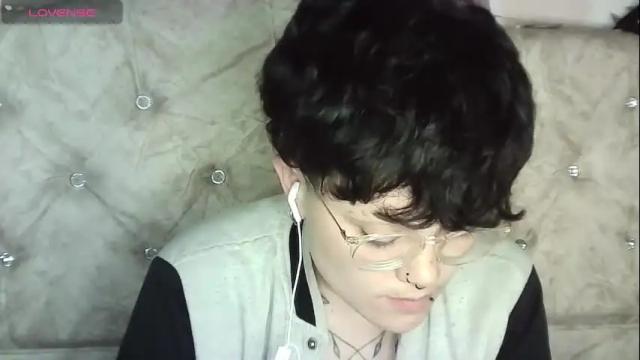 Image 12 of megan_coop3r_ Stream on Chaturbate on 1 month ago