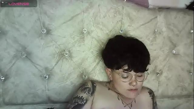 Image 8 of megan_coop3r_ Stream on Chaturbate on 1 month ago