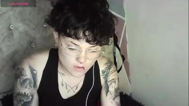 Image 8 of megan_coop3r_ Stream on Chaturbate on 1 month ago
