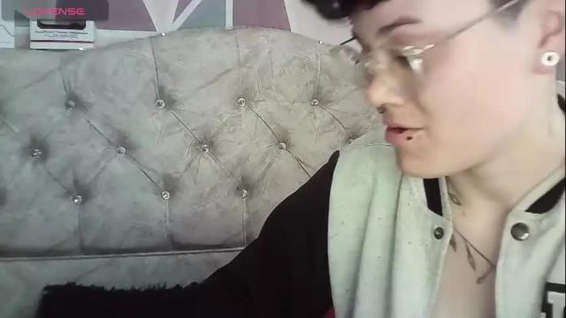 Image 4 of megan_coop3r_ Stream on Chaturbate on 1 month ago