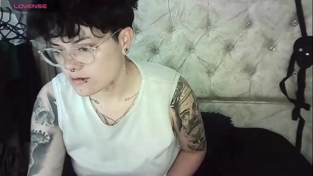 Image 3 of megan_coop3r_ Stream on Chaturbate on 1 month ago