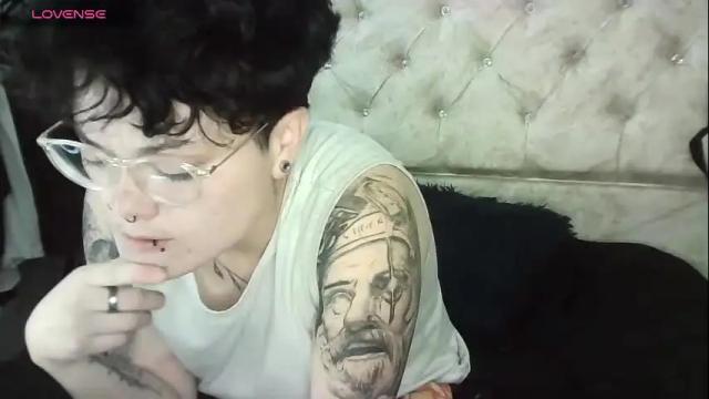 Image 7 of megan_coop3r_ Stream on Chaturbate on 1 month ago