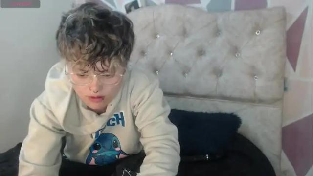 Image 4 of megan_coop3r_ Stream on Chaturbate on 6 days ago