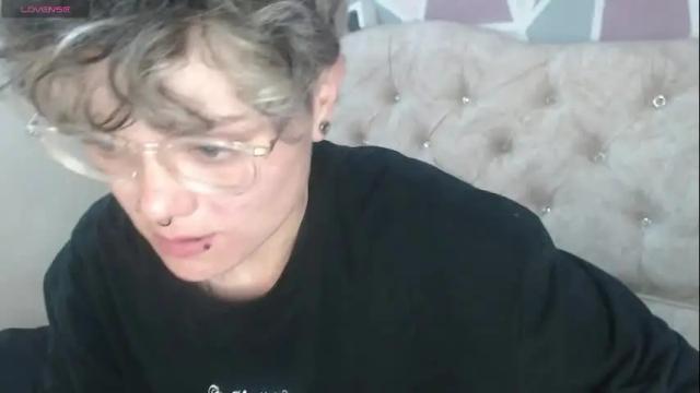 Image 10 of megan_coop3r_ Stream on Chaturbate on 3 days ago