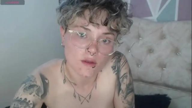 Image 12 of megan_coop3r_ Stream on Chaturbate on 3 days ago