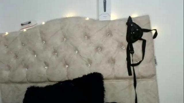 Image 2 of megan_coop3r_ Stream on Chaturbate on 1 month ago