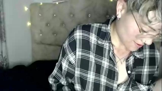 Image 2 of megan_coop3r_ Stream on Chaturbate on 1 month ago