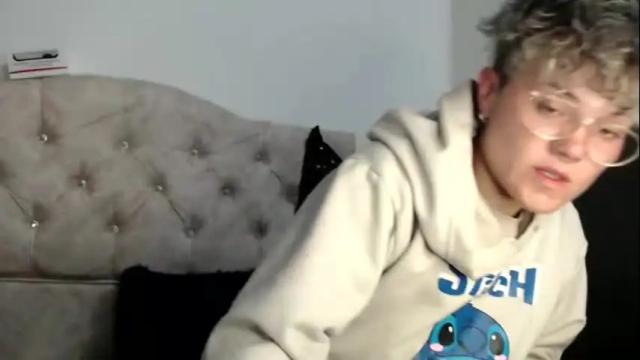 Image 2 of megan_coop3r_ Stream on Chaturbate on 26 days ago
